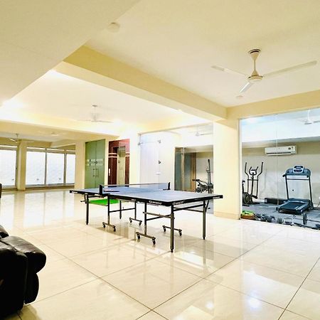 Bluo Studio4 Golf Course Road - Gym, Balcony, Lift Γκουργκάον Εξωτερικό φωτογραφία