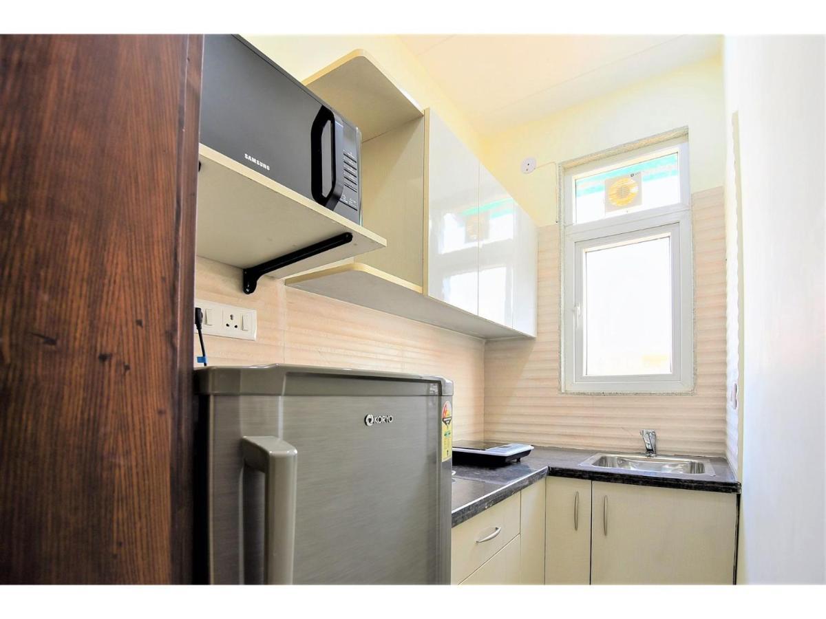 Bluo Studio4 Golf Course Road - Gym, Balcony, Lift Γκουργκάον Εξωτερικό φωτογραφία