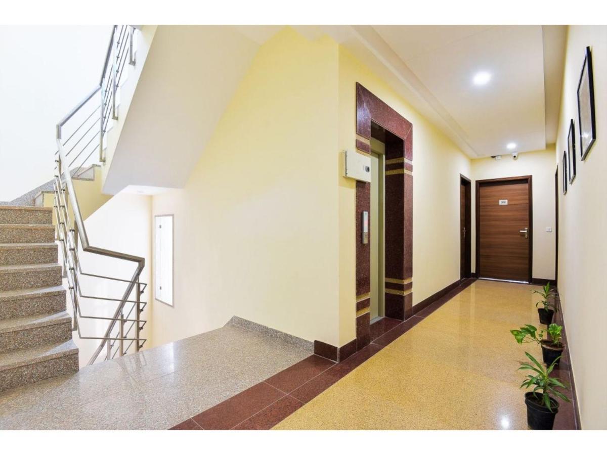 Bluo Studio4 Golf Course Road - Gym, Balcony, Lift Γκουργκάον Εξωτερικό φωτογραφία