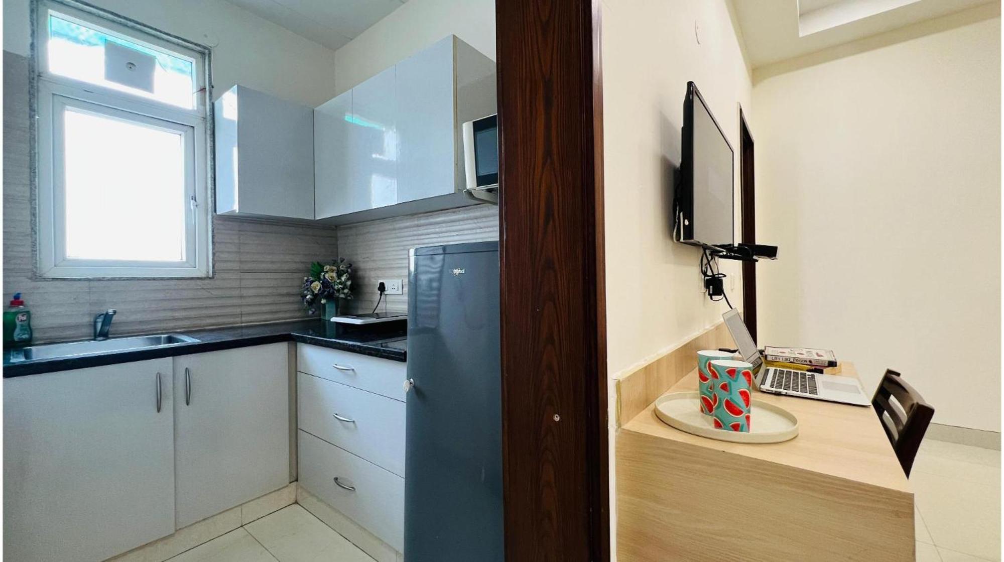 Bluo Studio4 Golf Course Road - Gym, Balcony, Lift Γκουργκάον Εξωτερικό φωτογραφία