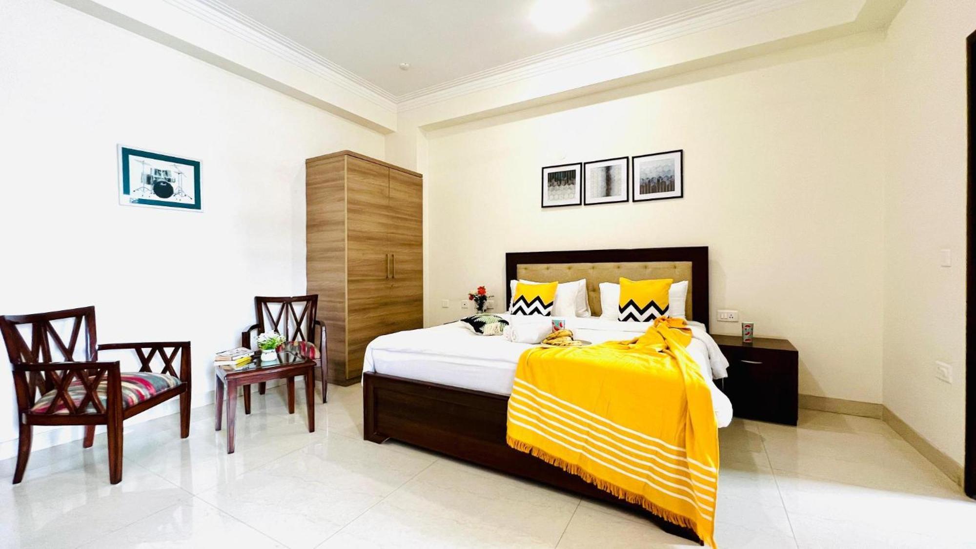 Bluo Studio4 Golf Course Road - Gym, Balcony, Lift Γκουργκάον Εξωτερικό φωτογραφία